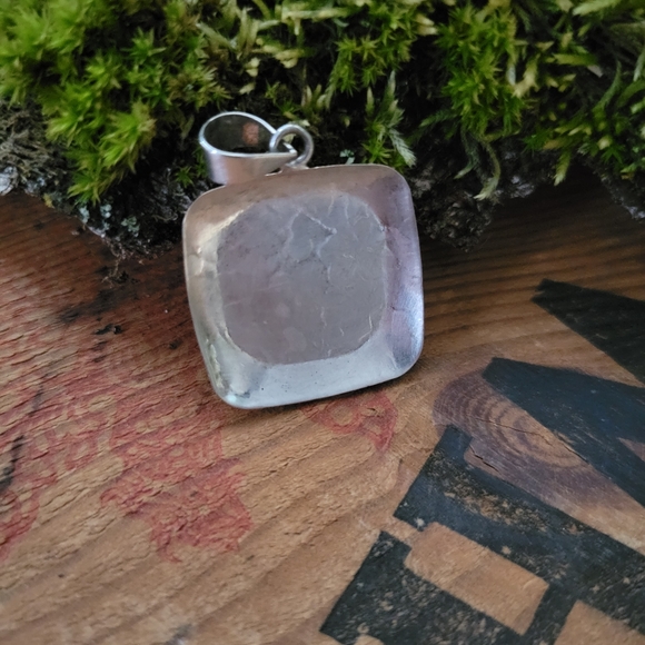 Mother of Pearl and Sterling Silver Pendant - Picture 3 of 7